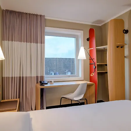 Ibis 3*