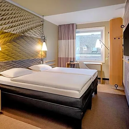 Ibis 3*