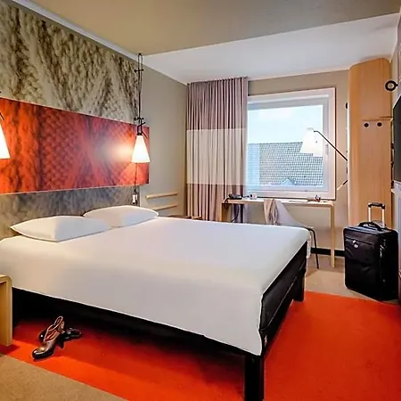 Ibis 3*