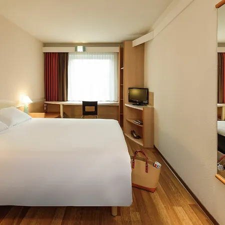 Ibis مونستر